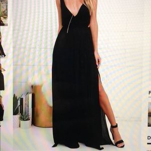 Lost in paradise black maxi dress
